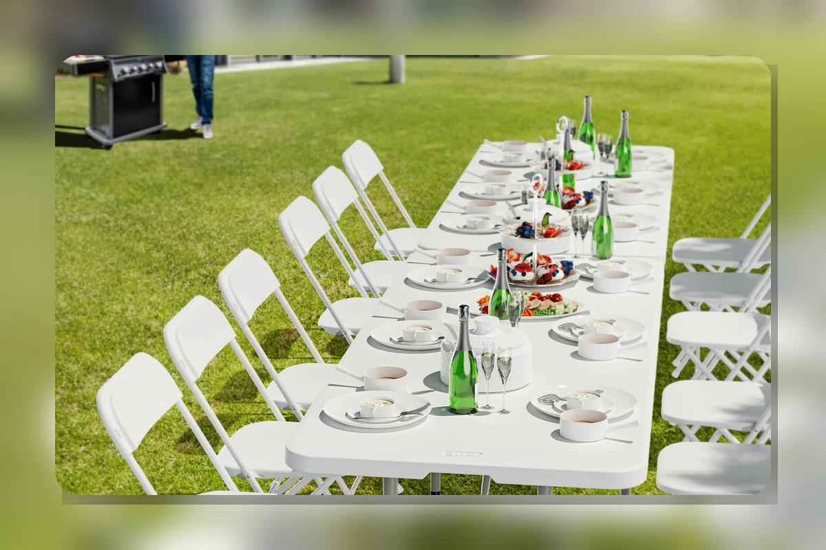 8-Foot Banquet Tables